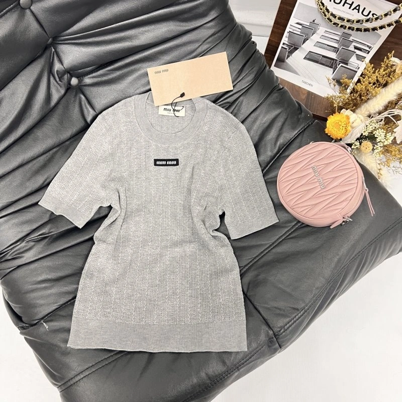 Miu Miu T-Shirts Minimalist 152976