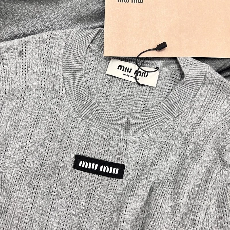 Miu Miu T-Shirts Minimalist 152976