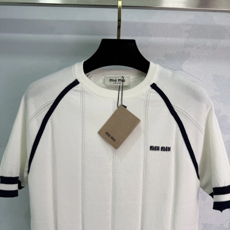 Miu Miu T-Shirts Contemporary 152975