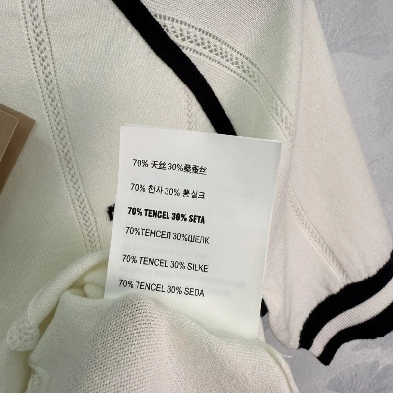 Miu Miu T-Shirts Contemporary 152975