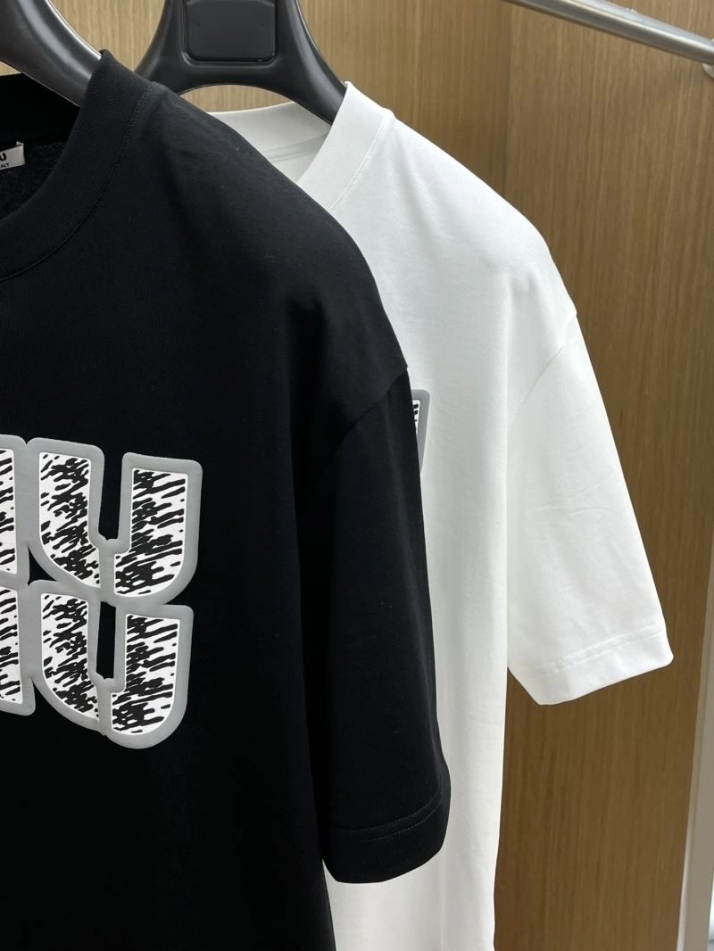 Miu Miu T-Shirts Breathable 159070