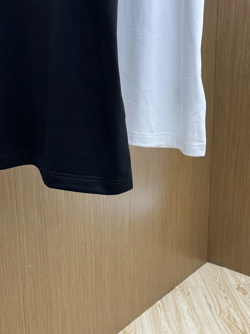 Miu Miu T-Shirts Breathable 159070