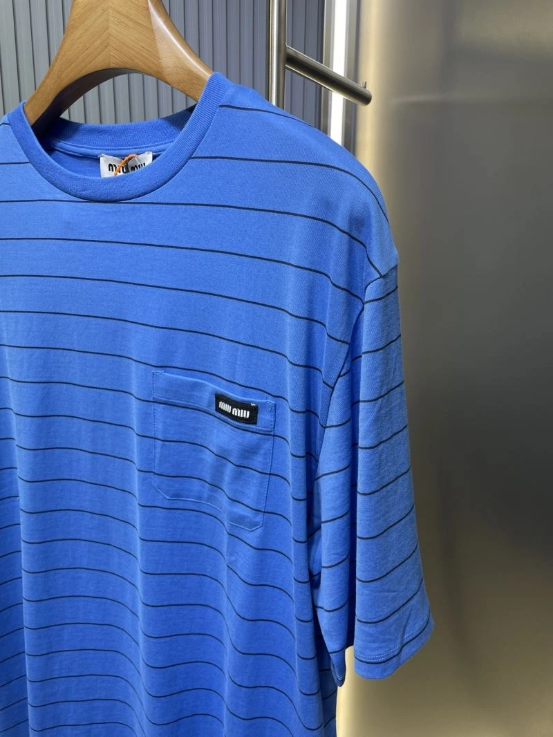 Miu Miu T-Shirts Fashionable 159068