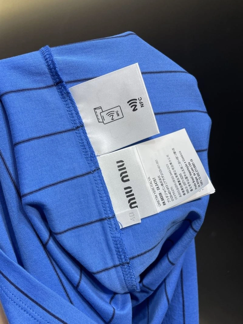 Miu Miu T-Shirts Fashionable 159068