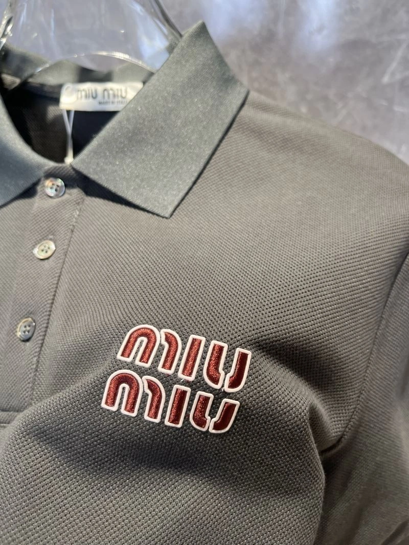 Miu Miu T-Shirts Minimalist 158205