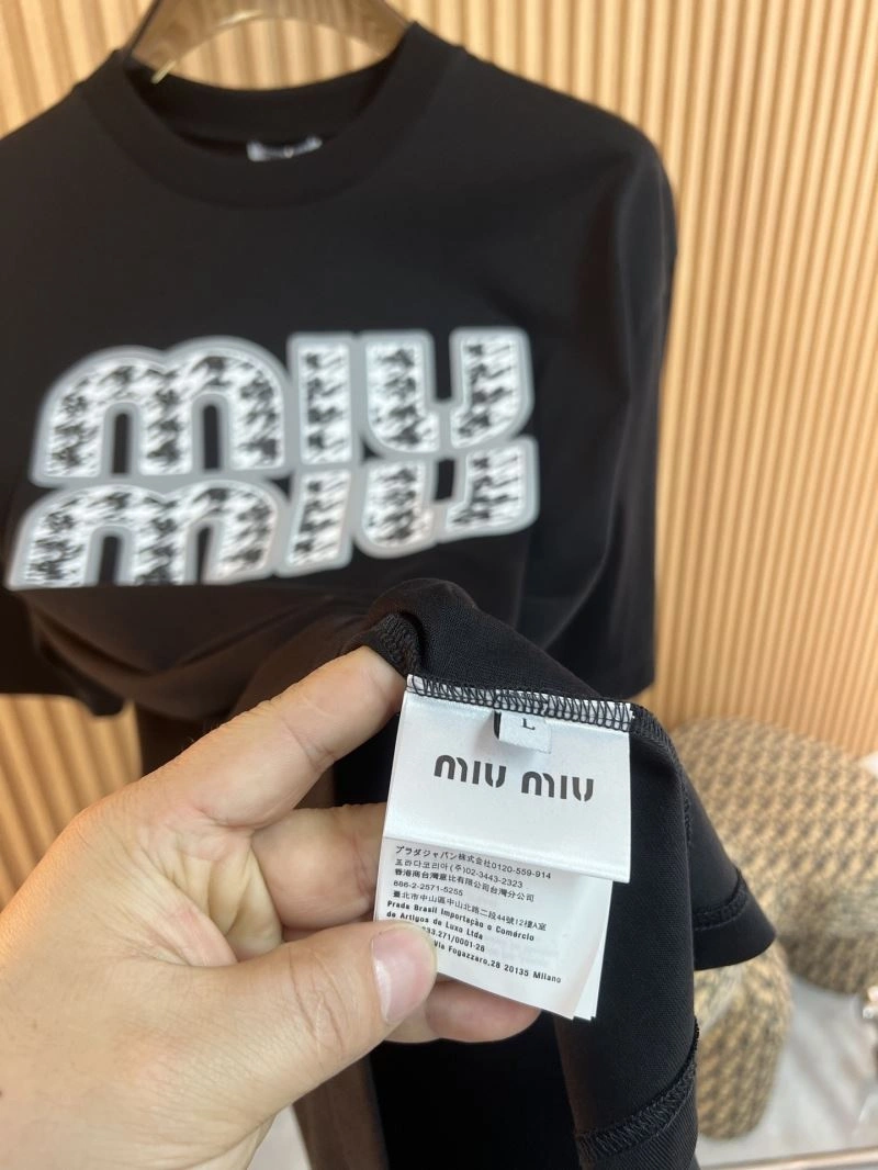 Miu Miu T-Shirts ModernLook 158230