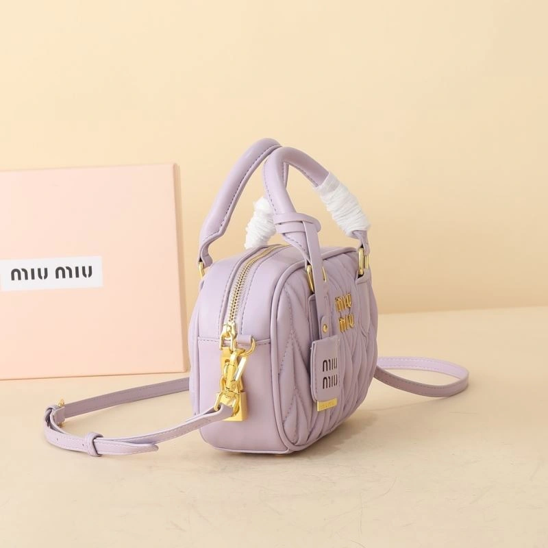 Miu Miu Top Handle Bags WellDesigned 87282