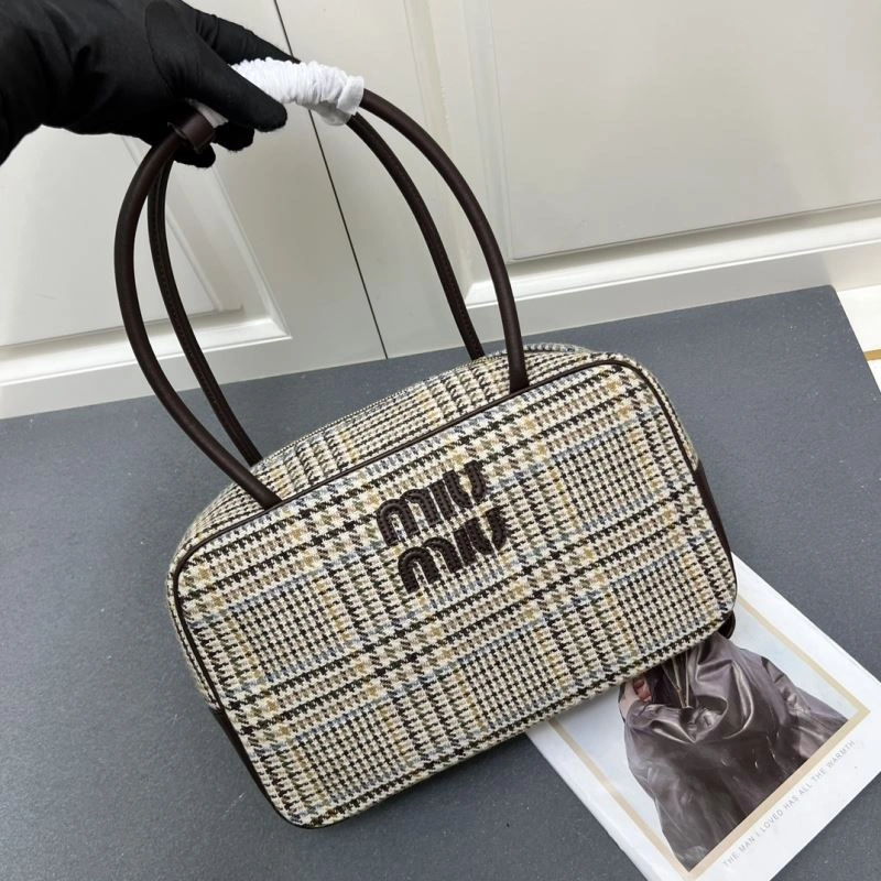 Resilient Miu Miu Top Handle Bags 83245