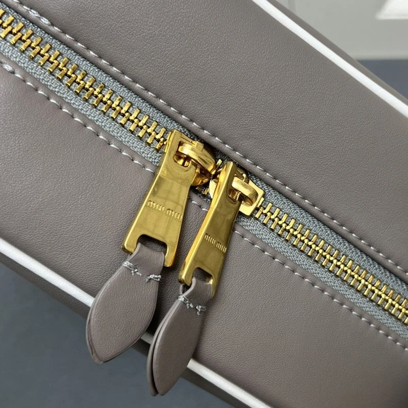Miu Miu Top Handle Bags Trendsetting 83159