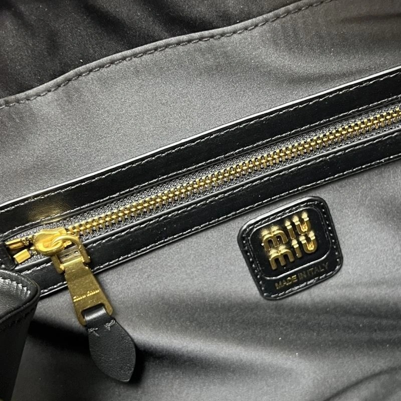 Miu Miu Top Handle Bags Flexible 83156