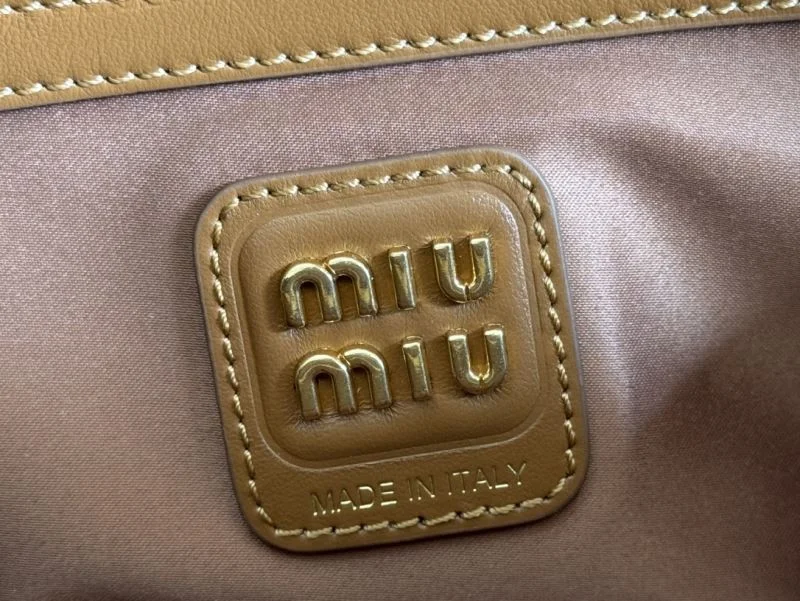 UrbanStyle Miu Miu Top Handle Bags 49070