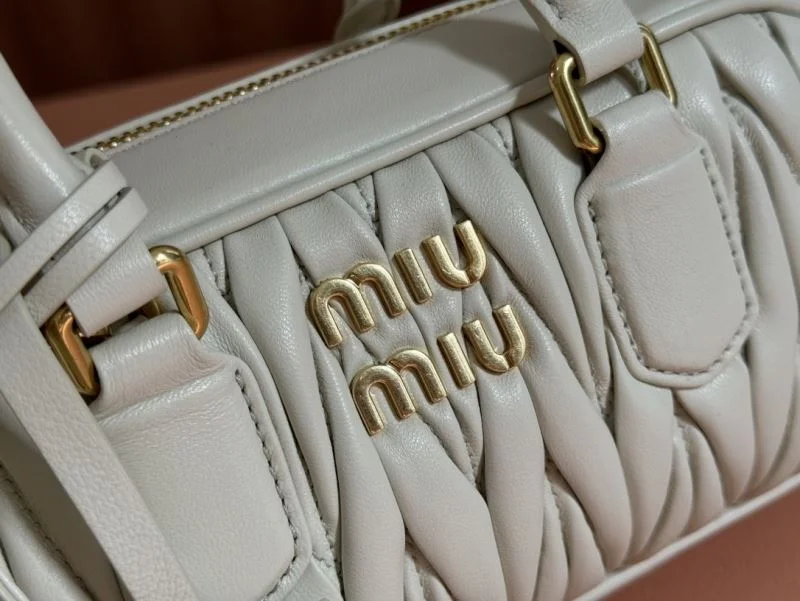 Compact Miu Miu Top Handle Bags 49068