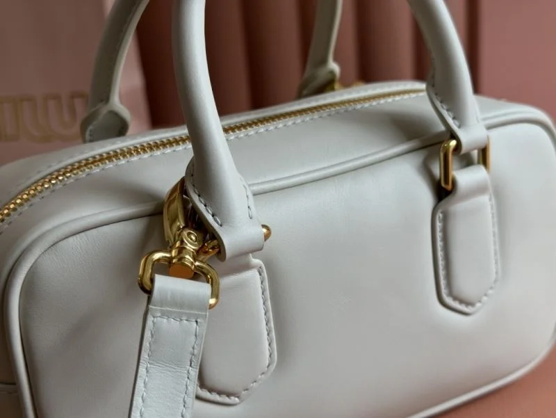 Miu Miu Top Handle Bags DailyWear 49058