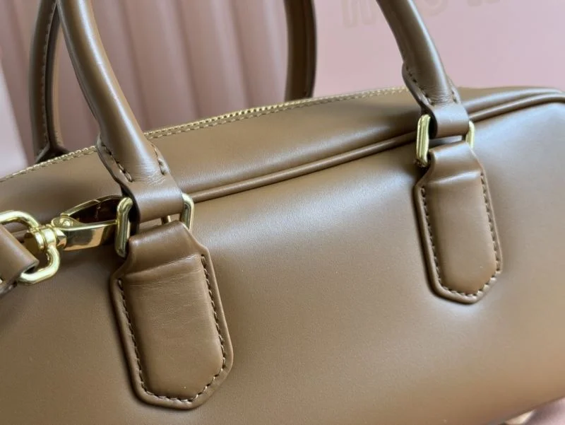 Miu Miu Top Handle Bags Bold 49054