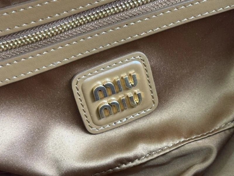 Miu Miu Top Handle Bags Bold 49054