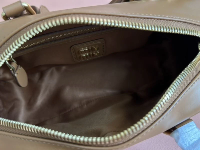Miu Miu Top Handle Bags Premium 49055