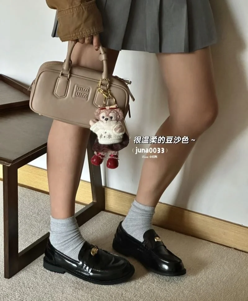 Miu Miu Top Handle Bags Fashionable 49097