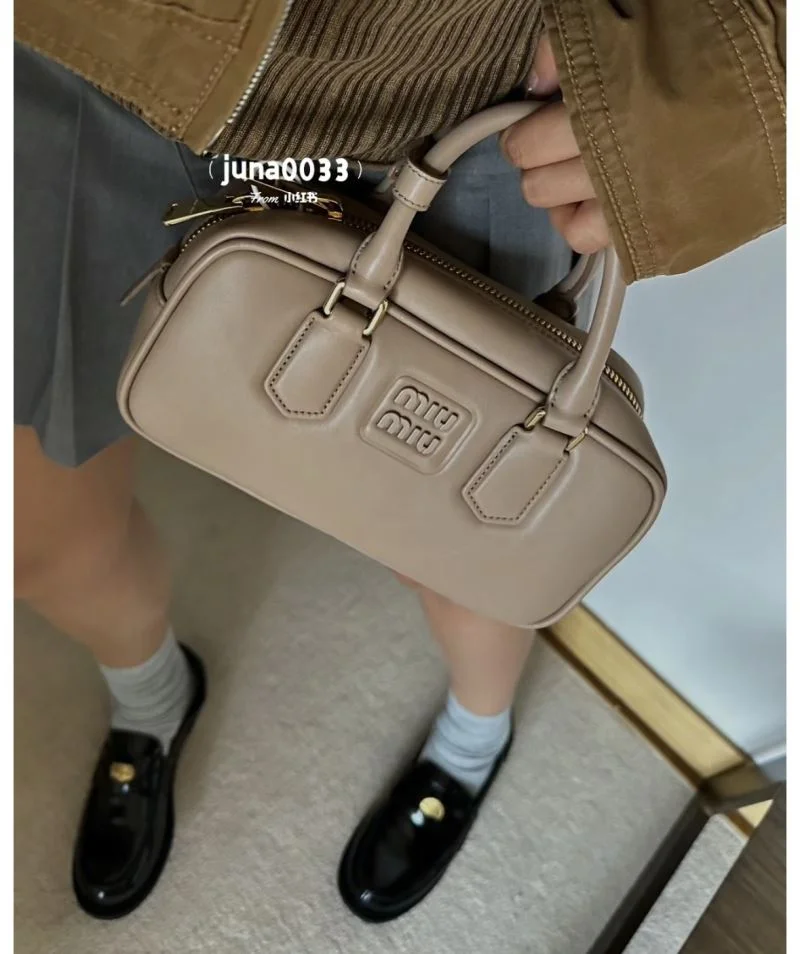 Miu Miu Top Handle Bags Fashionable 49097