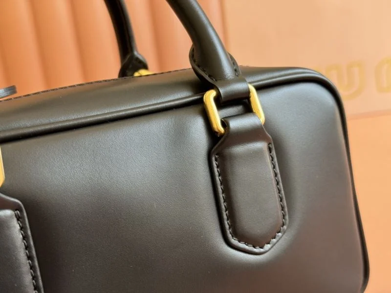 Miu Miu Top Handle Bags Durable 49056