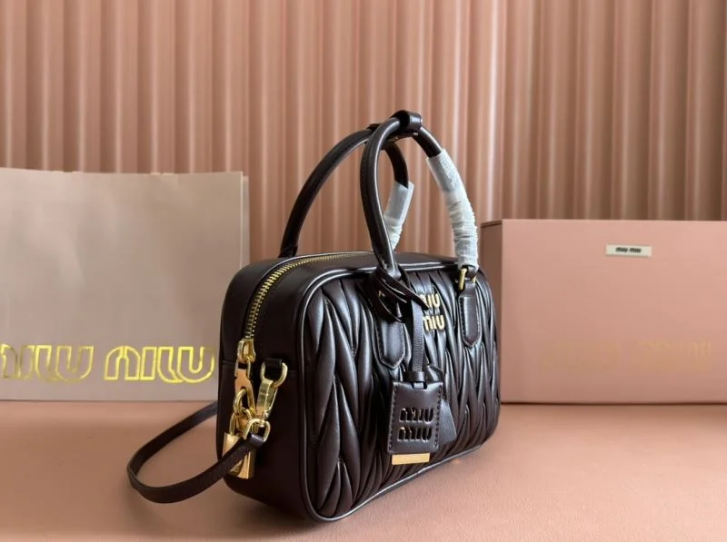 Miu Miu Top Handle Bags FastDry 49015