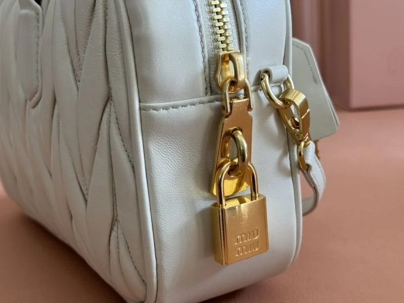 Miu Miu Top Handle Bags HighQuality 49019