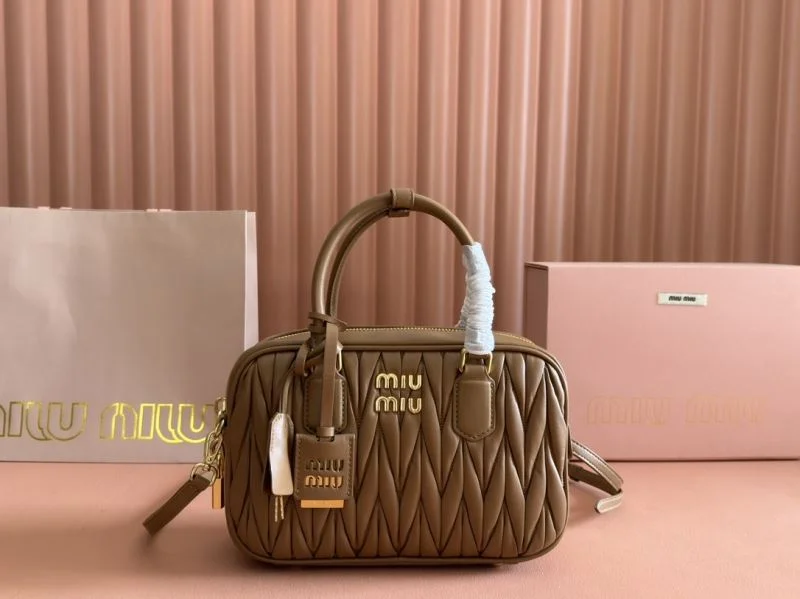 Lightweight Miu Miu Top Handle Bags 49016