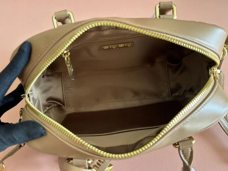 Lightweight Miu Miu Top Handle Bags 49016