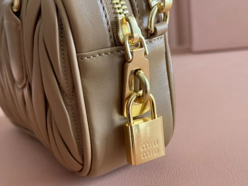 Miu Miu Top Handle Bags Functional 49020
