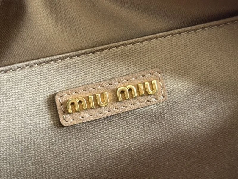 Miu Miu Top Handle Bags Functional 49020