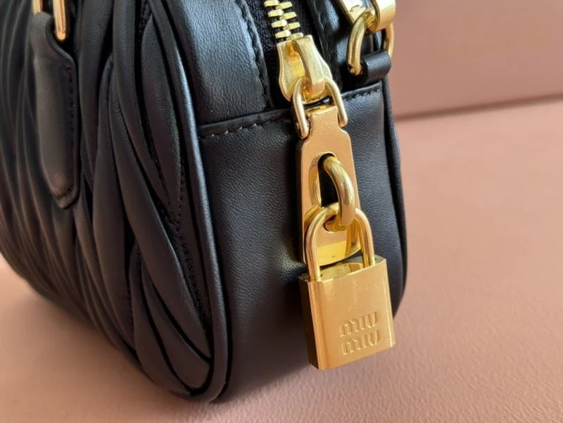 Practical Miu Miu Top Handle Bags 49014