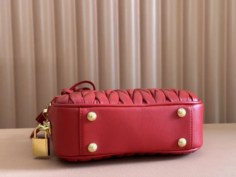 Flexible Miu Miu Top Handle Bags 49013