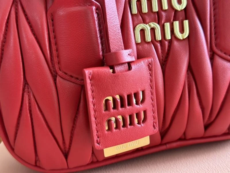 Flexible Miu Miu Top Handle Bags 49013