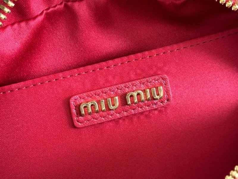 Flexible Miu Miu Top Handle Bags 49013
