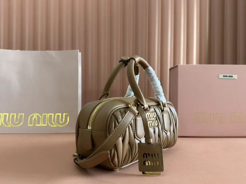 Miu Miu Top Handle Bags OnTrend 49006