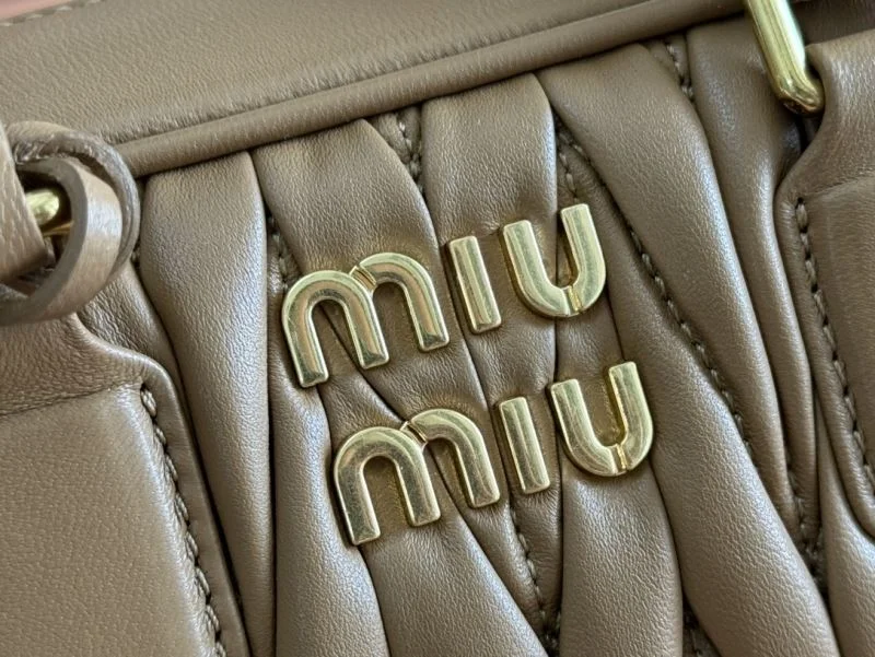 Miu Miu Top Handle Bags OnTrend 49006