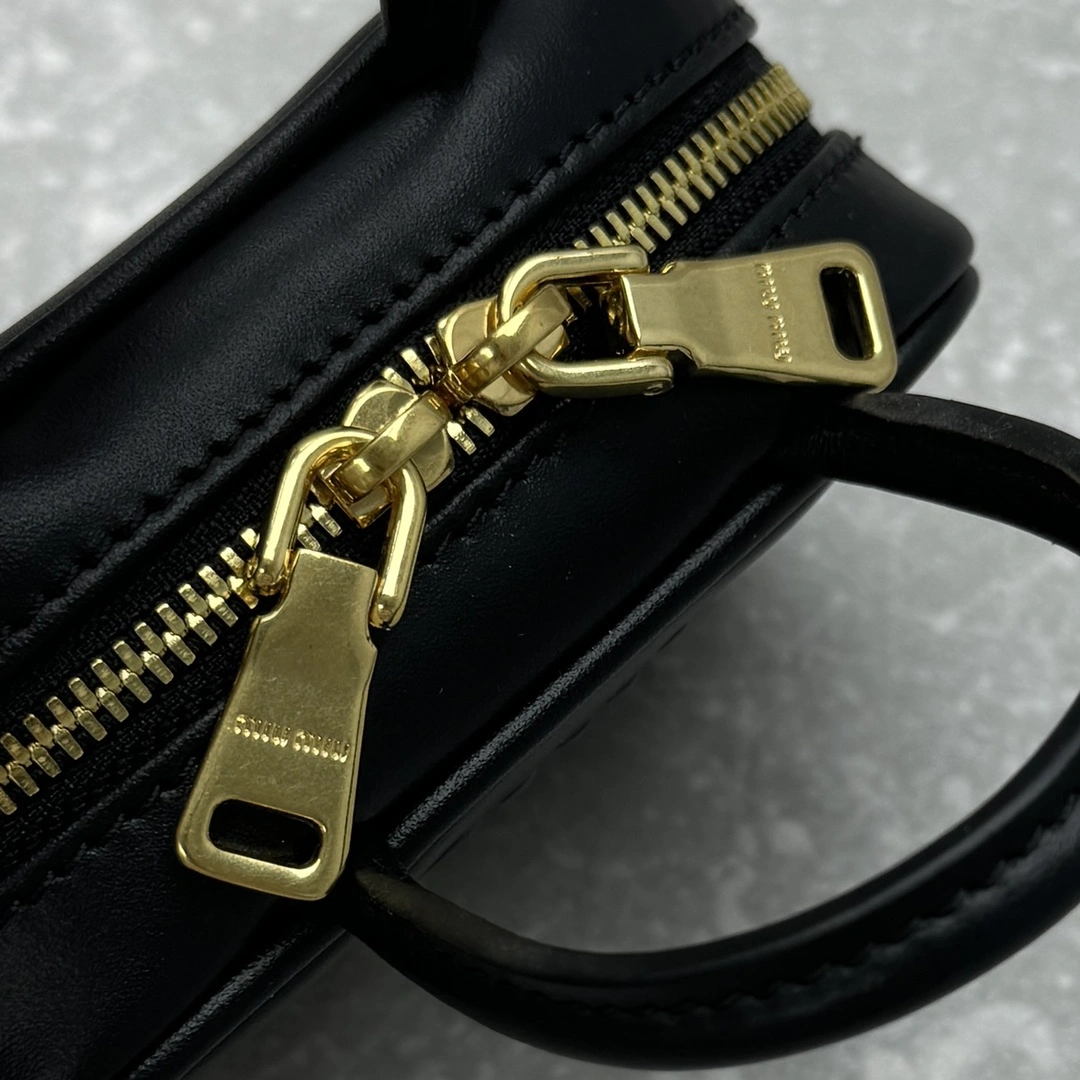 Durable Miu Miu Top Handle Bags 69519