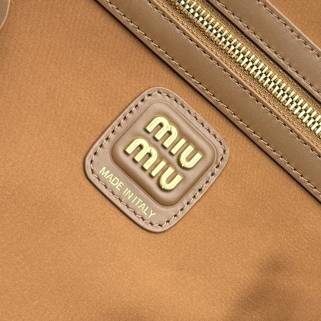 EasyCare Miu Miu Top Handle Bags 69505