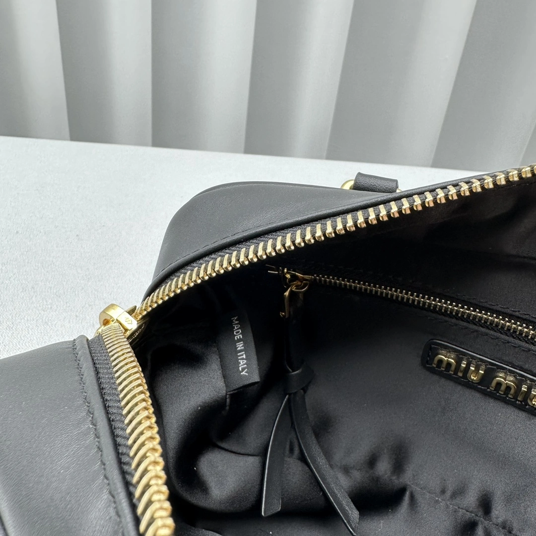 SunProtective Miu Miu Top Handle Bags 69542