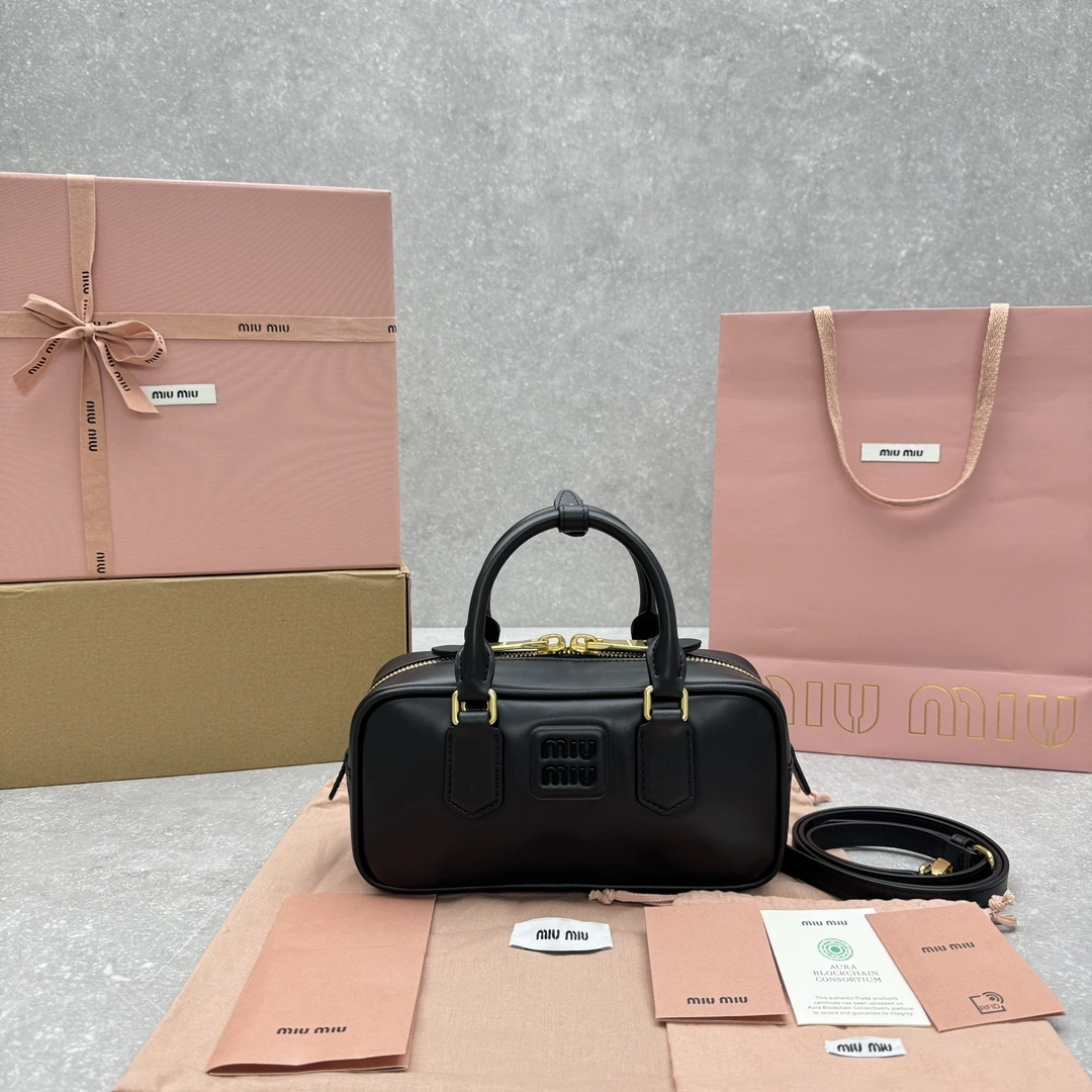 Miu Miu Top Handle Bags Supportive 69510