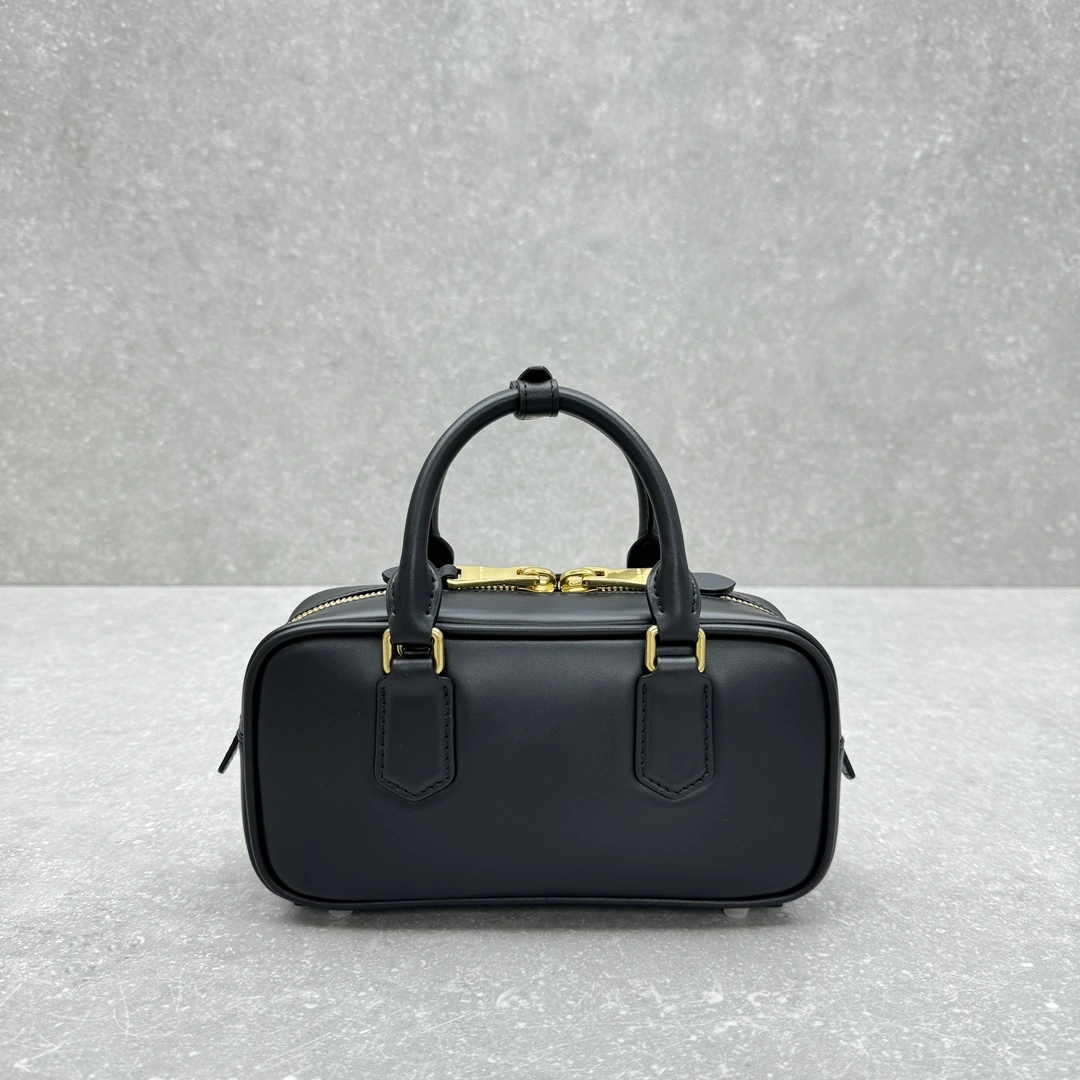 Miu Miu Top Handle Bags Supportive 69510