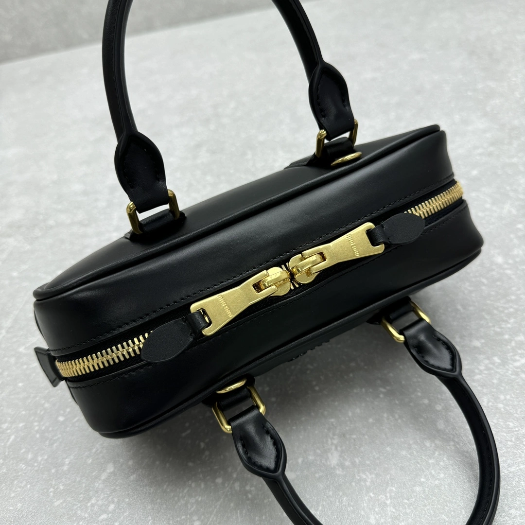 Miu Miu Top Handle Bags Supportive 69510