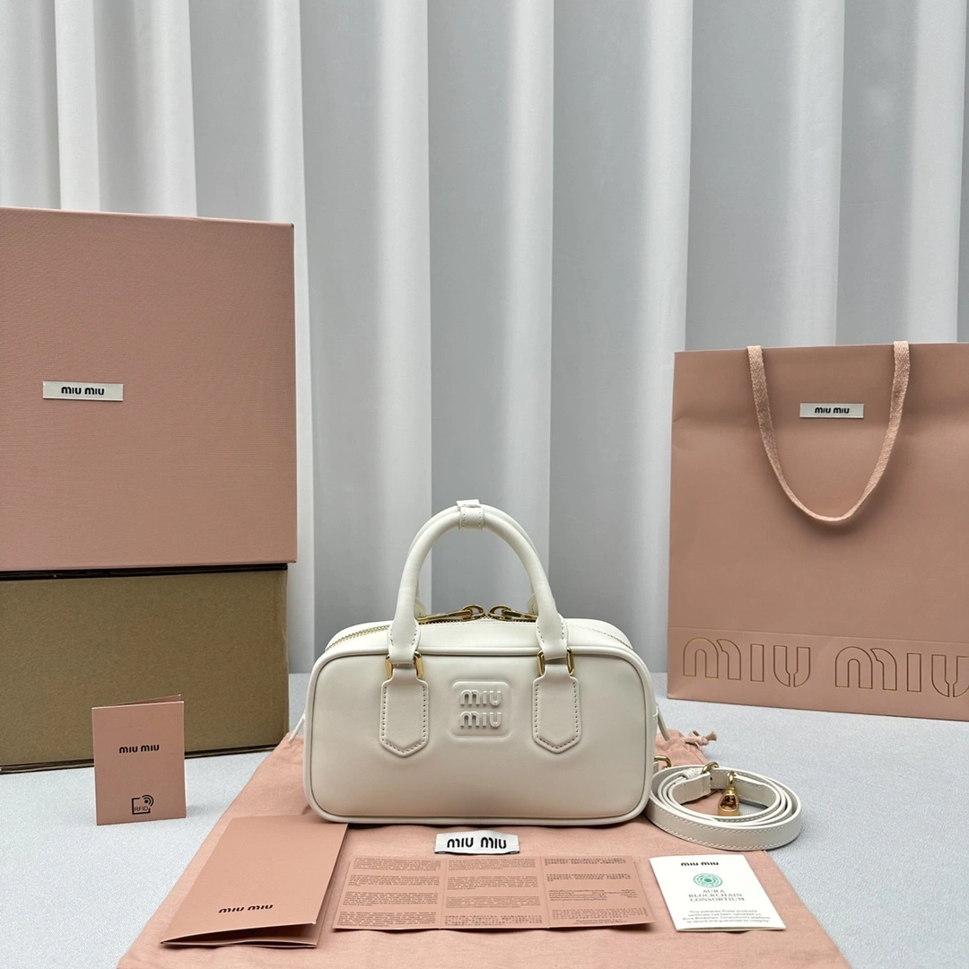 Miu Miu Top Handle Bags Popular 69501