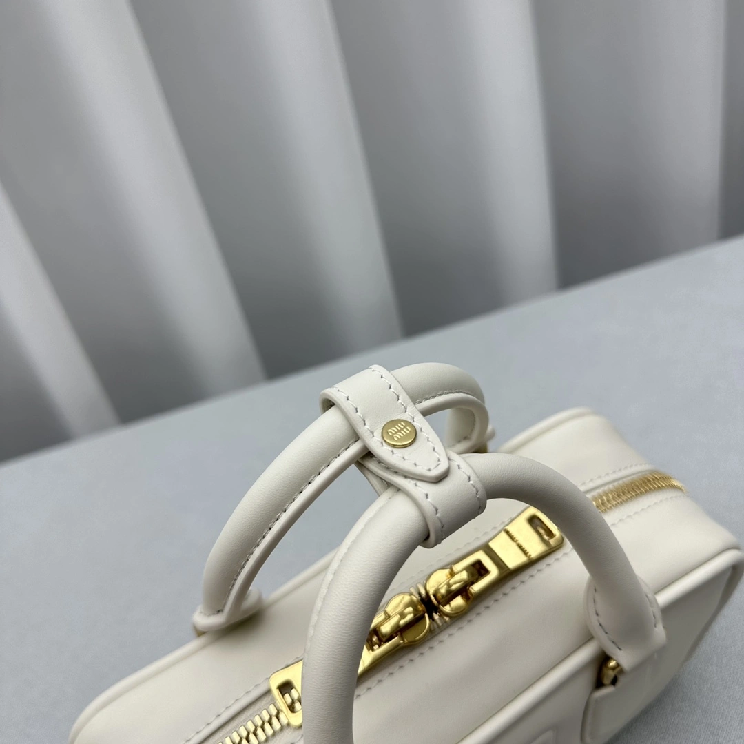 Miu Miu Top Handle Bags Popular 69501
