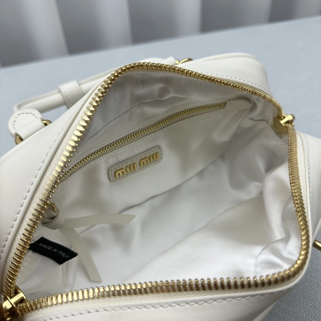 Miu Miu Top Handle Bags Popular 69501
