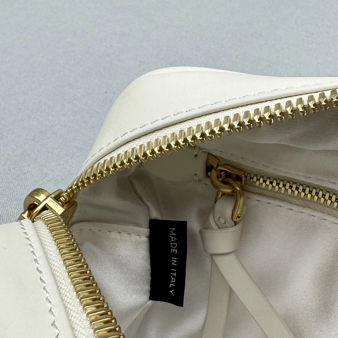 Miu Miu Top Handle Bags Popular 69501