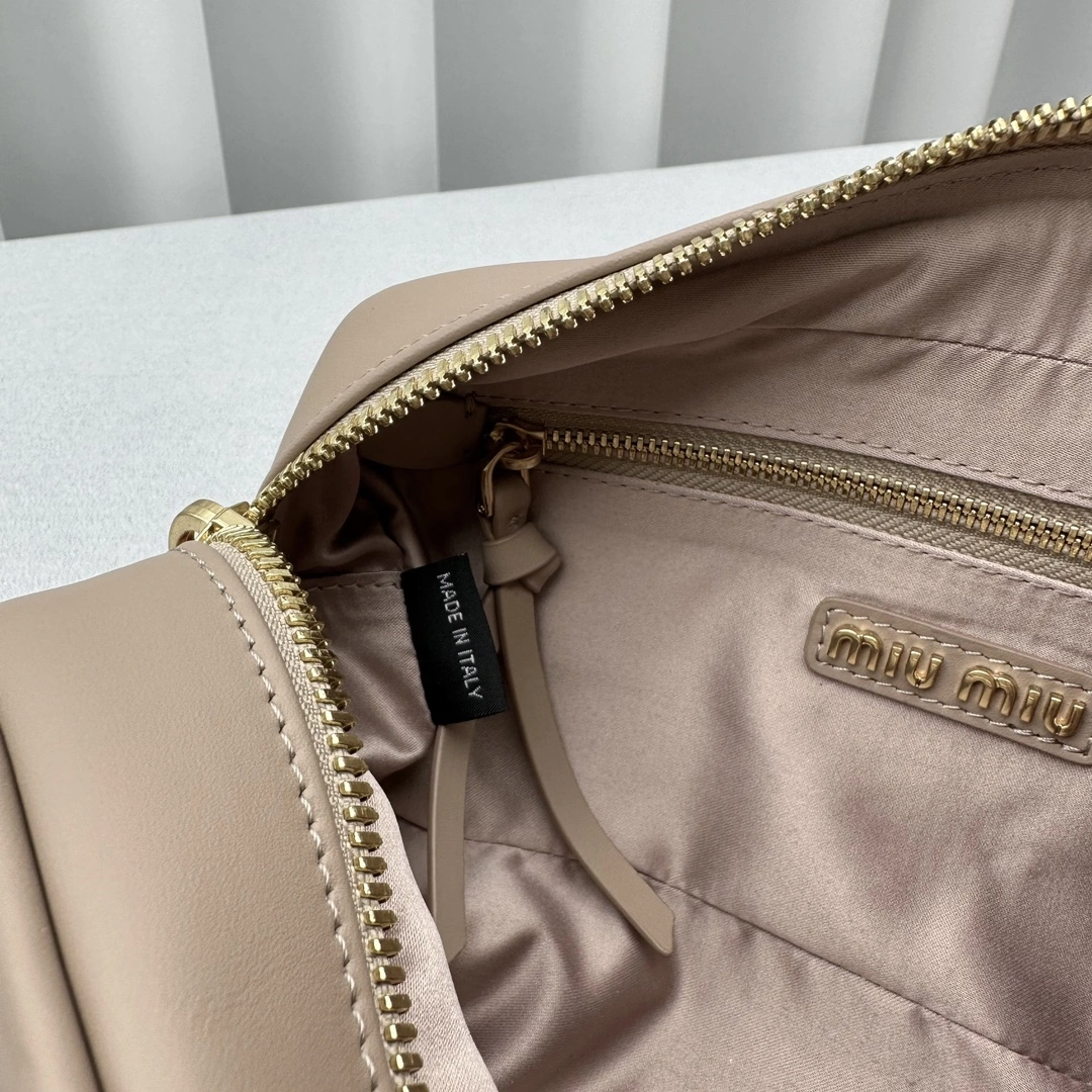 EyeCatching Miu Miu Top Handle Bags 69500