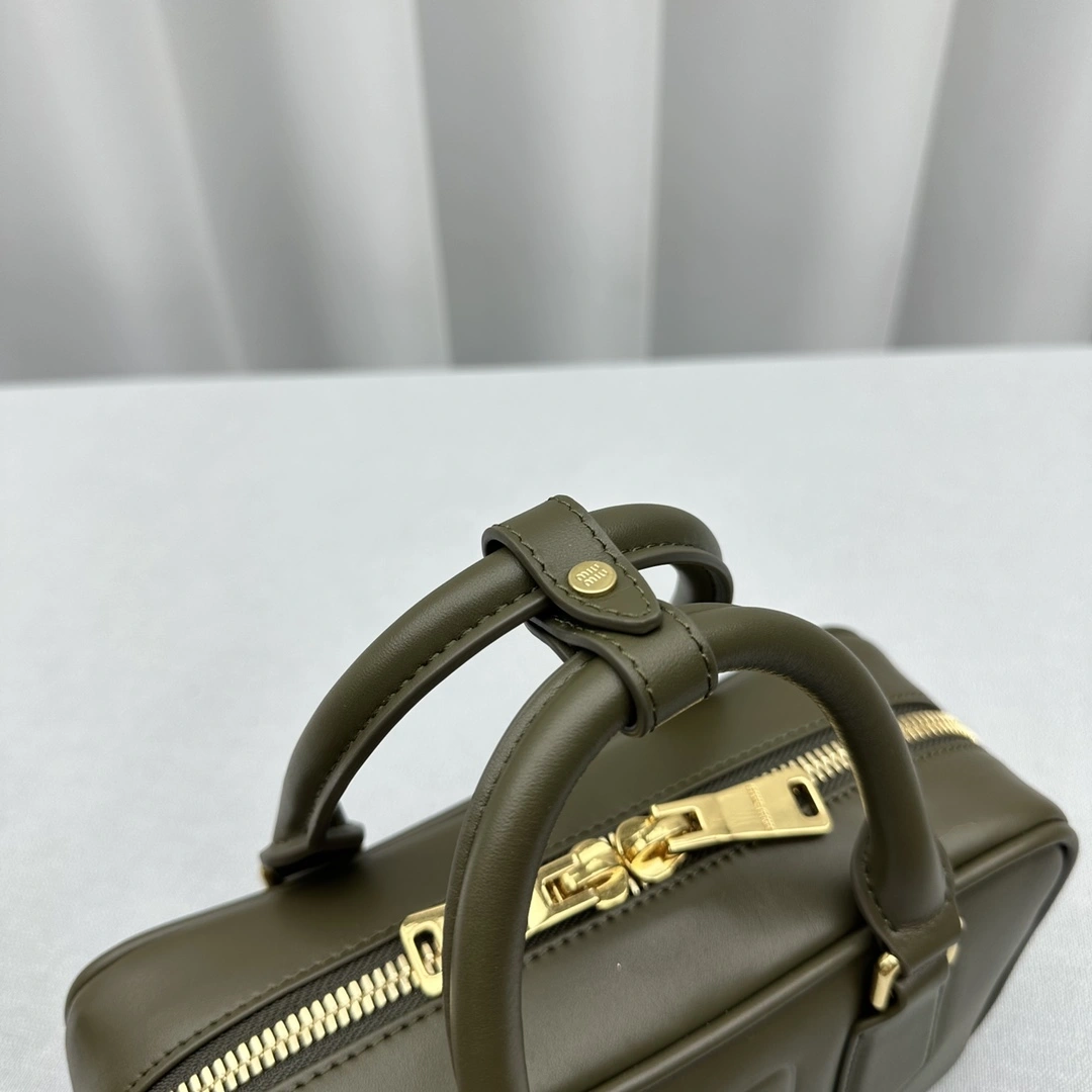 Miu Miu Top Handle Bags HighQuality 69497