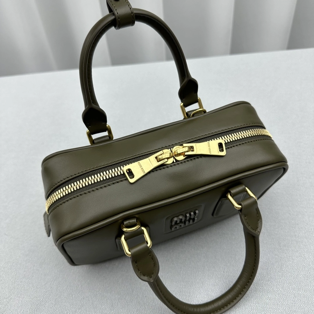 Miu Miu Top Handle Bags HighQuality 69497