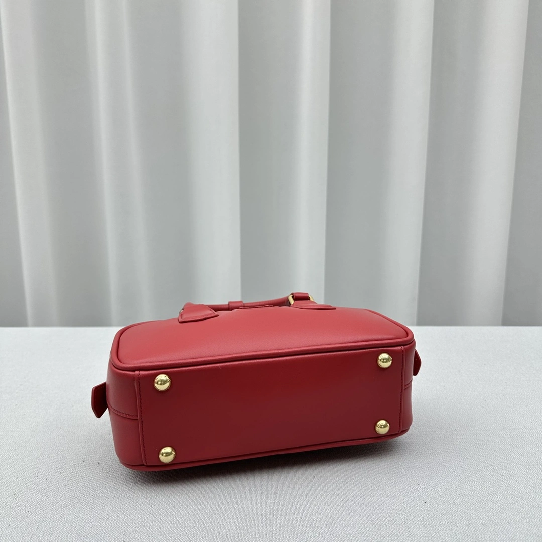 Miu Miu Top Handle Bags Cozy 69502