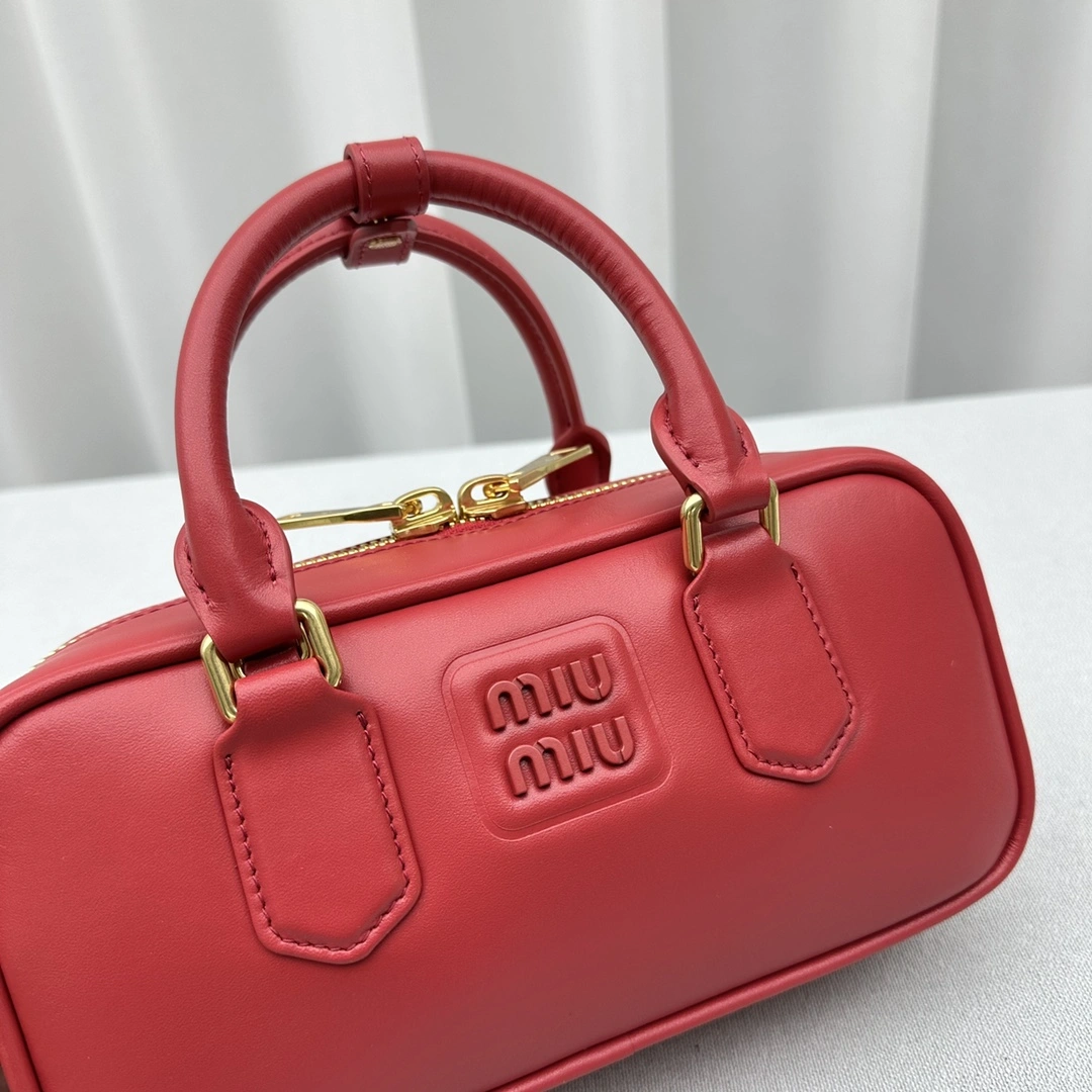 Miu Miu Top Handle Bags Cozy 69502